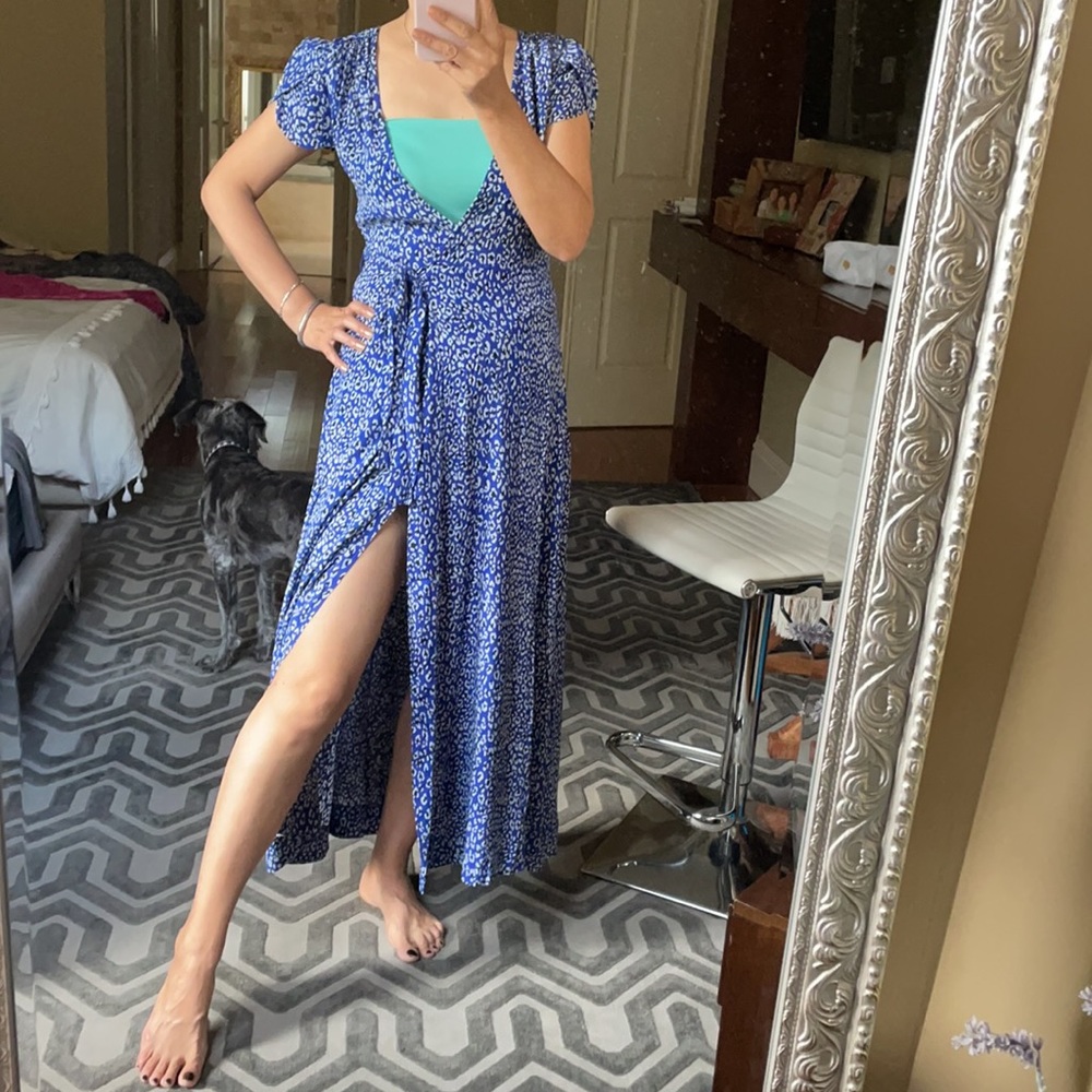 GORGEOUS JESS WRAP MAXI DRESS IN MIDNIGHT COMBO - Picture 9 of 10